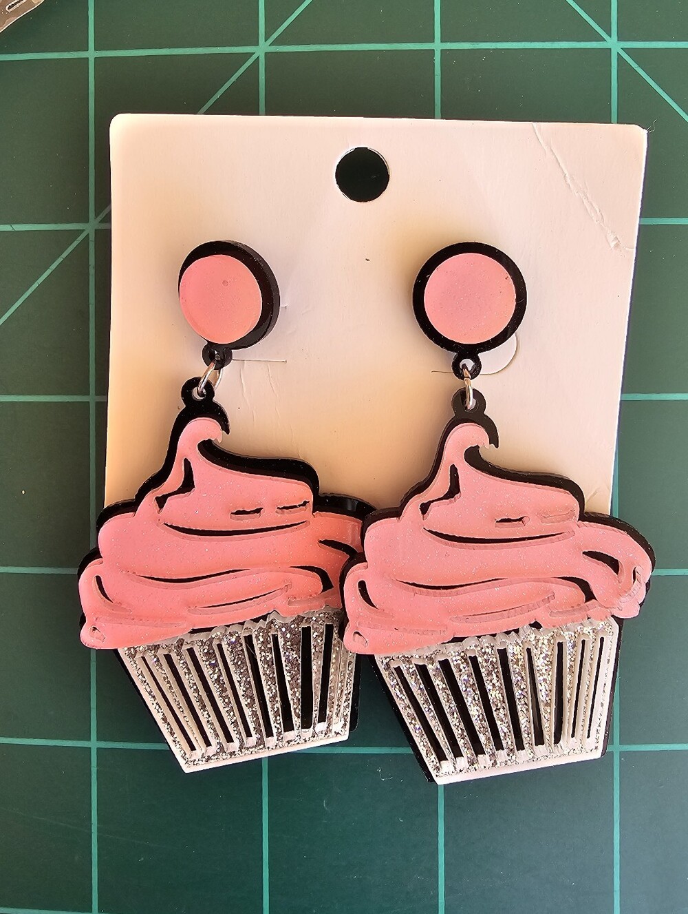 Amazon Pink Swirl Cupcake Drop Earrings 🧁